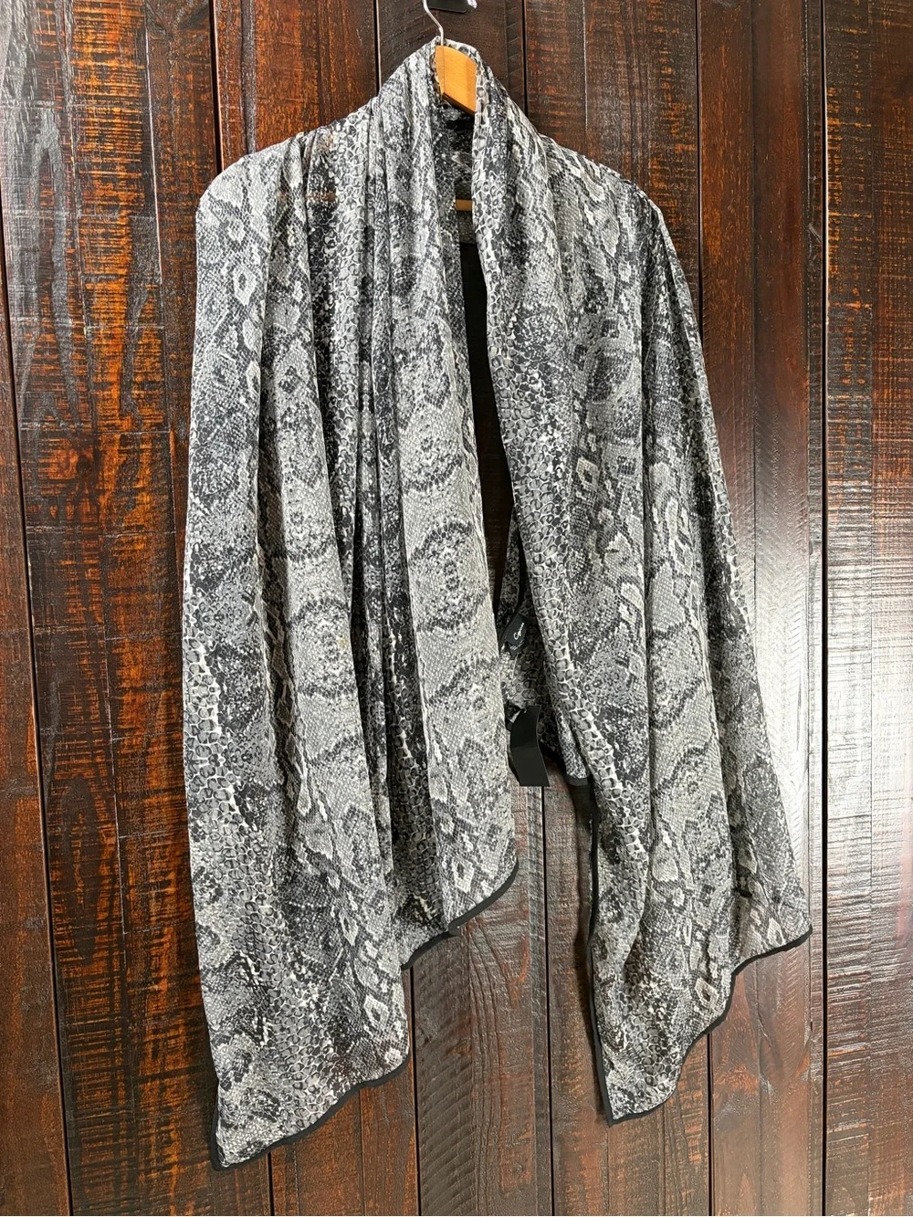 Cejon Gray Snake-Print Shawl Wrap